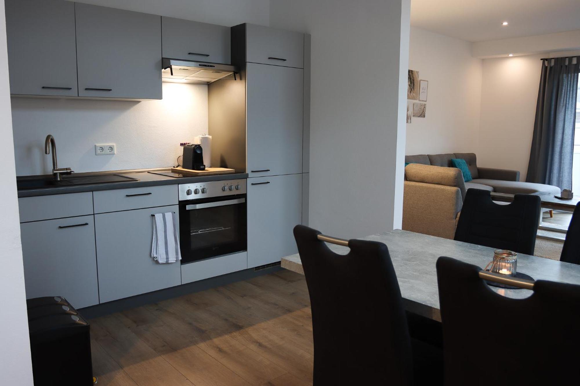 Luebkes Ferienwohnungen & Apartments Allendorf  エクステリア 写真